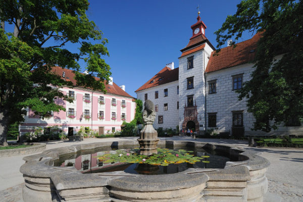 Zámek Třeboň - Bontour