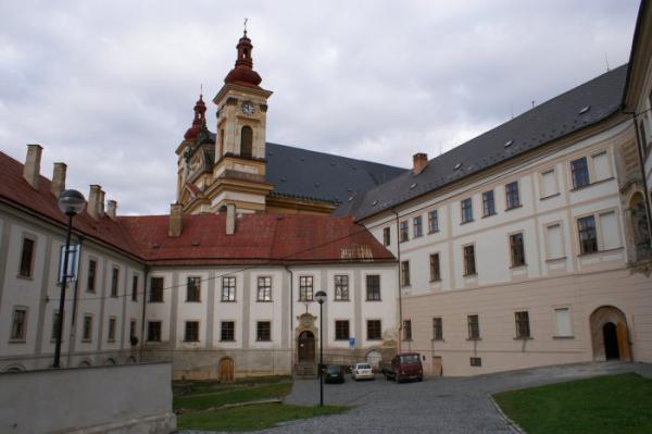 Klášter ve Šternberku - Bontour