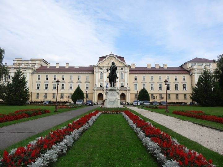 Gödöllő - Bontour