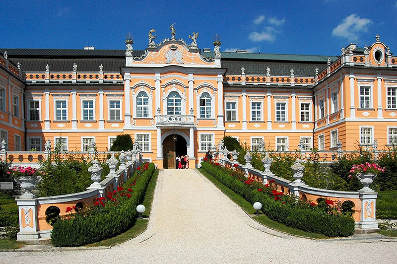 Zámek Nové Hrady - Bontour